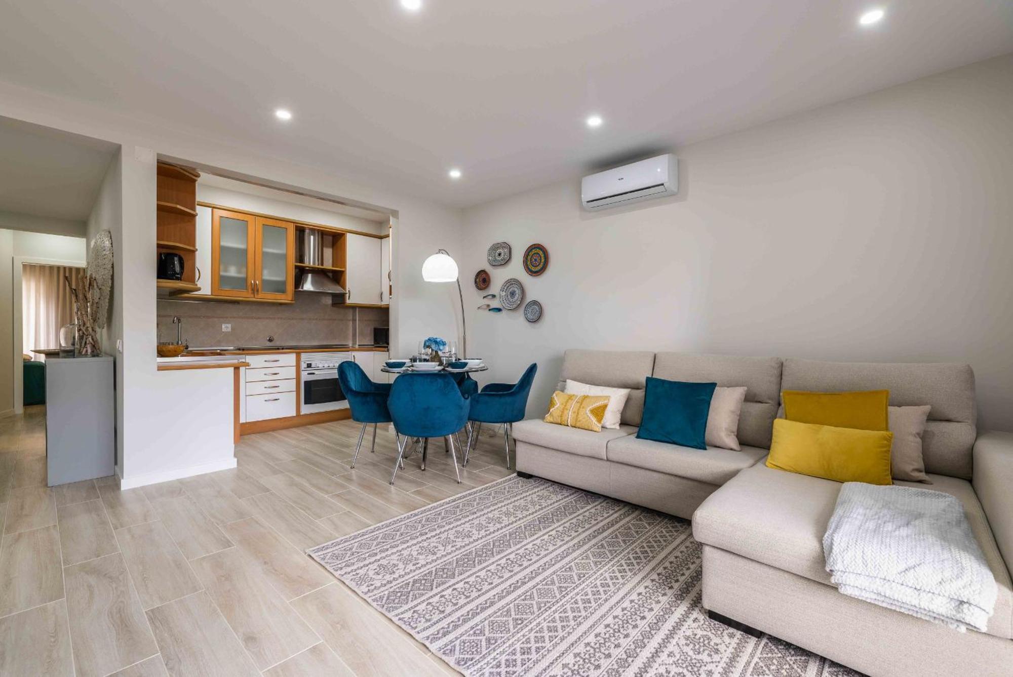 Casa Santa Maria - Sea View - 500M From The Beach - Wifi Albufeira Luaran gambar